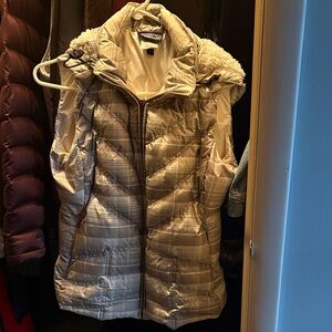 Patagonia Cream Plaid Quilted Hooded Vest